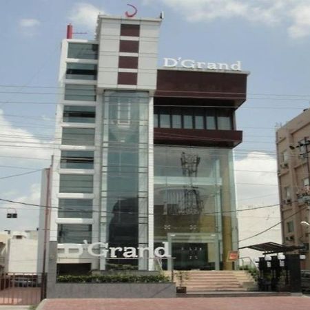 Hotel D'Grand Bareilly Dış mekan fotoğraf
