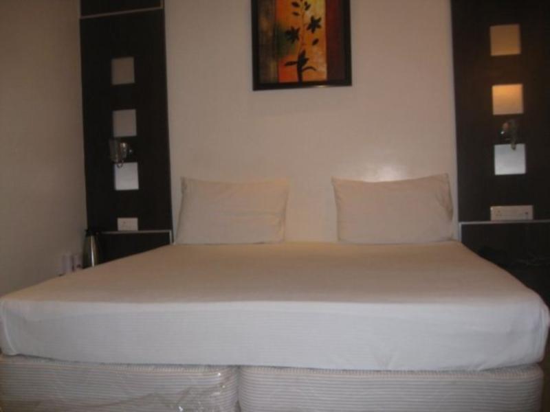 Hotel D'Grand Bareilly Dış mekan fotoğraf