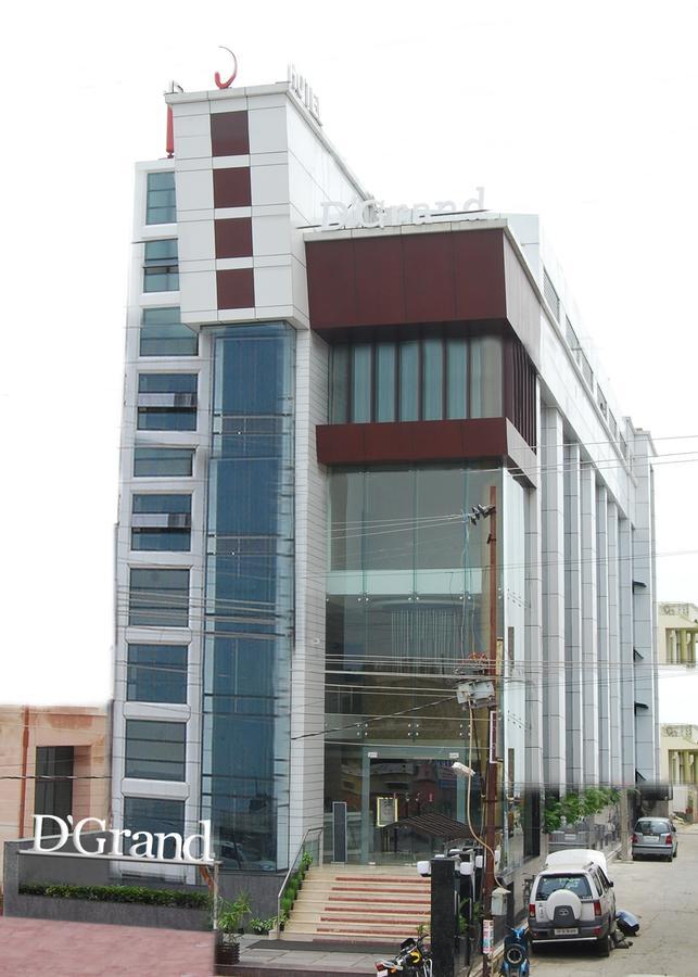 Hotel D'Grand Bareilly Dış mekan fotoğraf