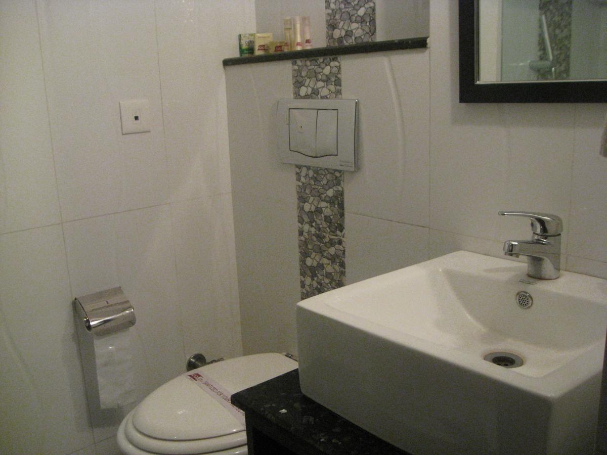 Hotel D'Grand Bareilly Dış mekan fotoğraf